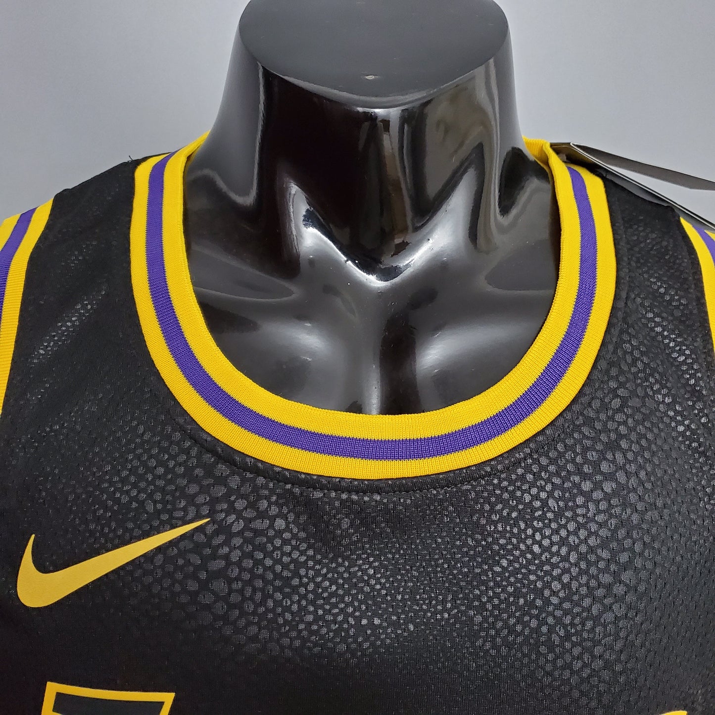 Camisa Regata Nike Lakers Edição Especial “BLACK MAMBA” JAMES 23